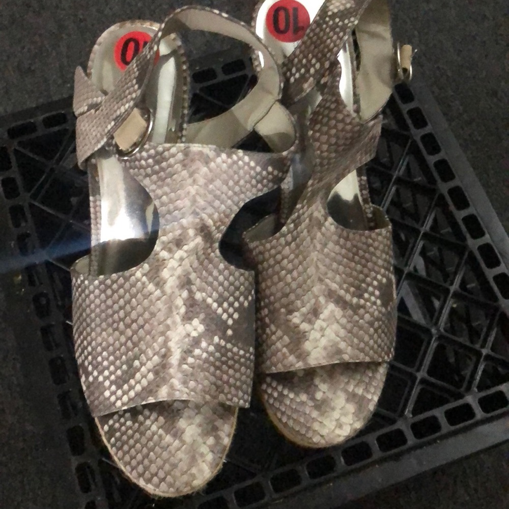 Snake skin wedge platform wedge shoe